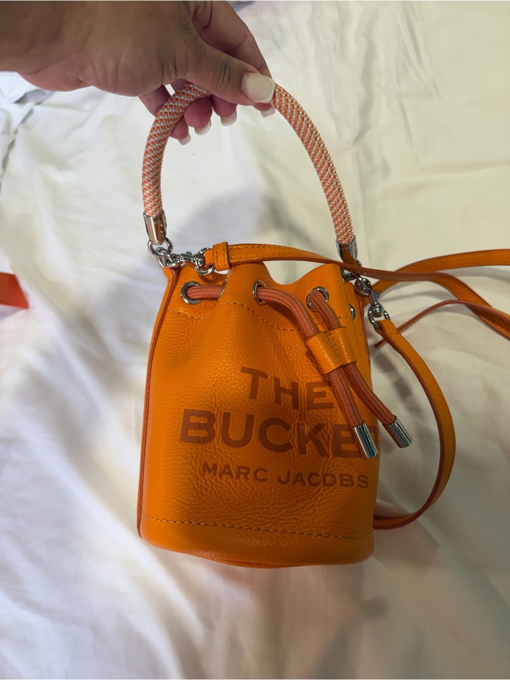 Marc Jacobs grained calfskin The bucket bag mini - Picture 5 of 8